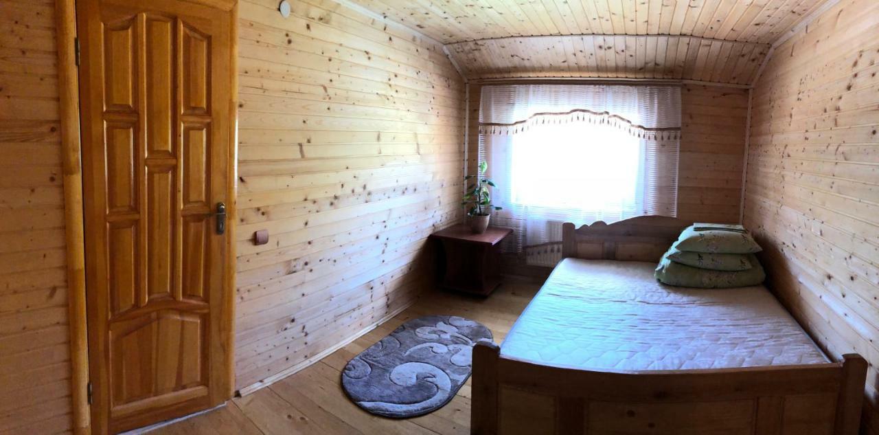 Sadyba Domashniy Zatyshok Pilipets Esterno foto