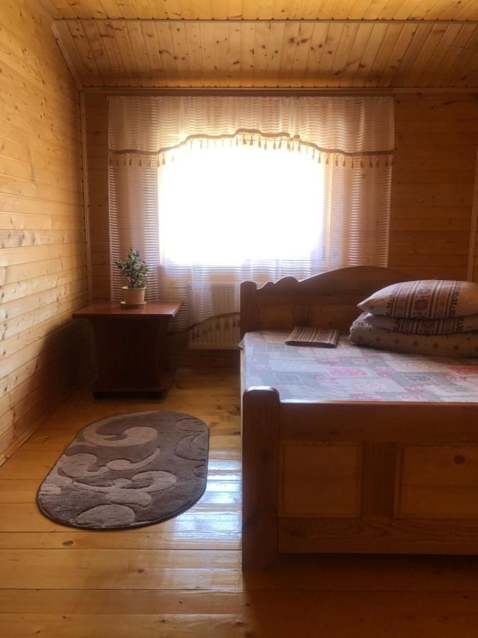 Sadyba Domashniy Zatyshok Pilipets Esterno foto